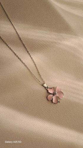گردنبند استیل فانتزیطرح گل صورتی